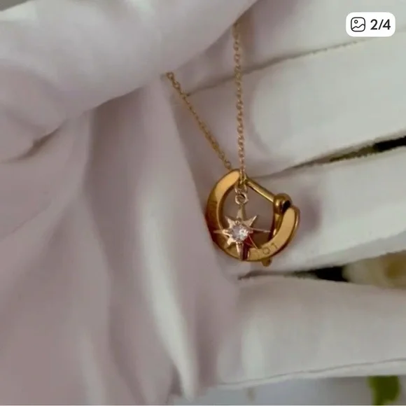 Louis Vuitton Gold Star Pendant Necklace